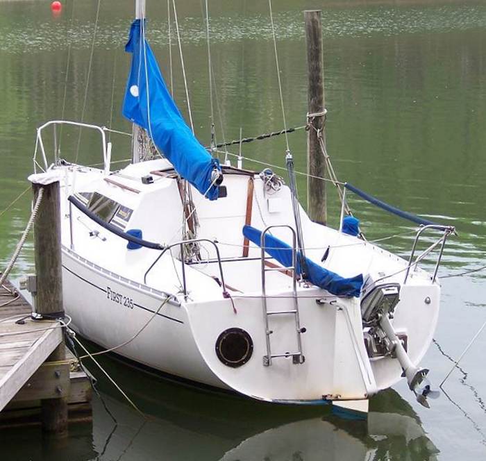 1990 Beneteau  First 235 for sale at Smith Mountain Lake, VA